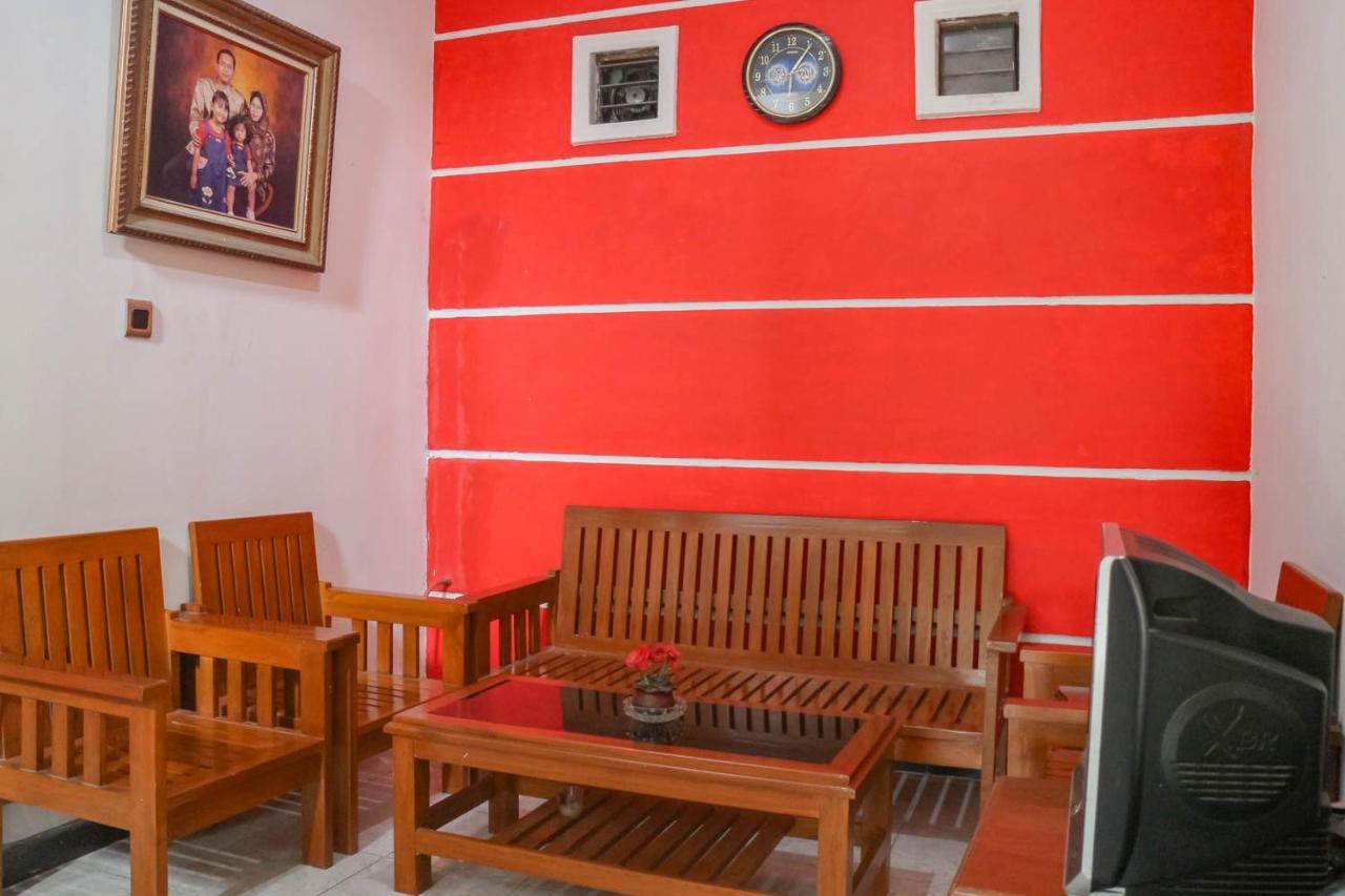 Wisma Vandera Syariah Garut Mitra Reddoorz Exterior foto